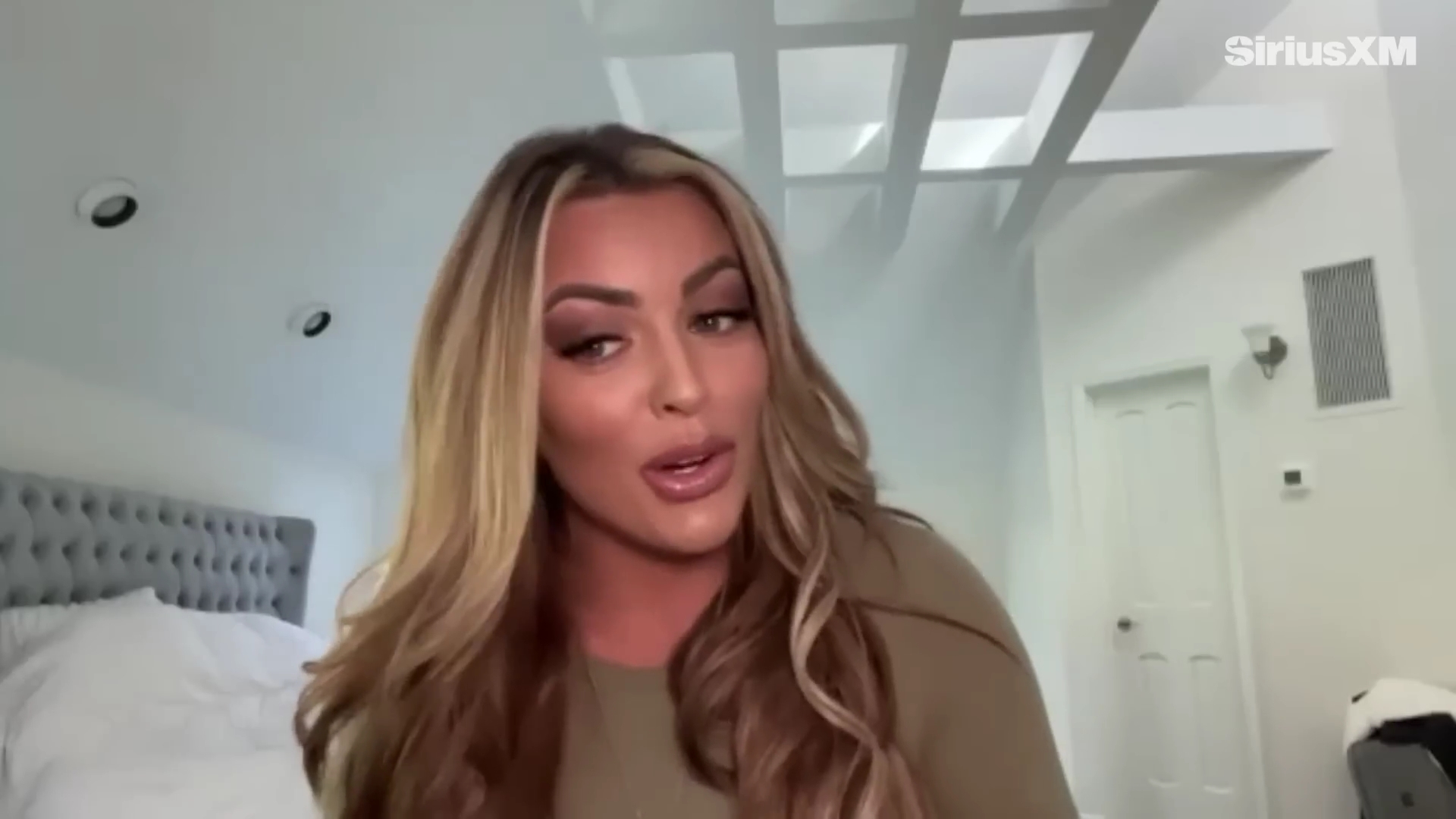 x2mate_com-Mandy_Rose_Describes_Her_22Bittersweet22_Departure_from_WWE___Busted_Open-281080p29_mp41270.jpg