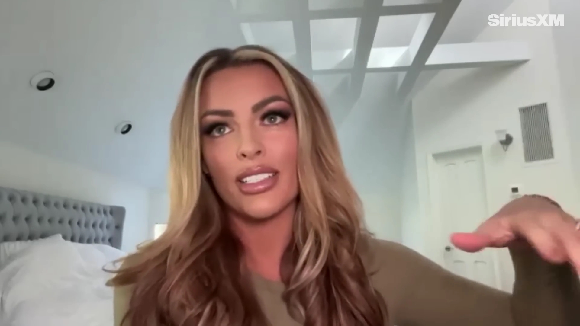x2mate_com-Mandy_Rose_Describes_Her_22Bittersweet22_Departure_from_WWE___Busted_Open-281080p29_mp41385.jpg