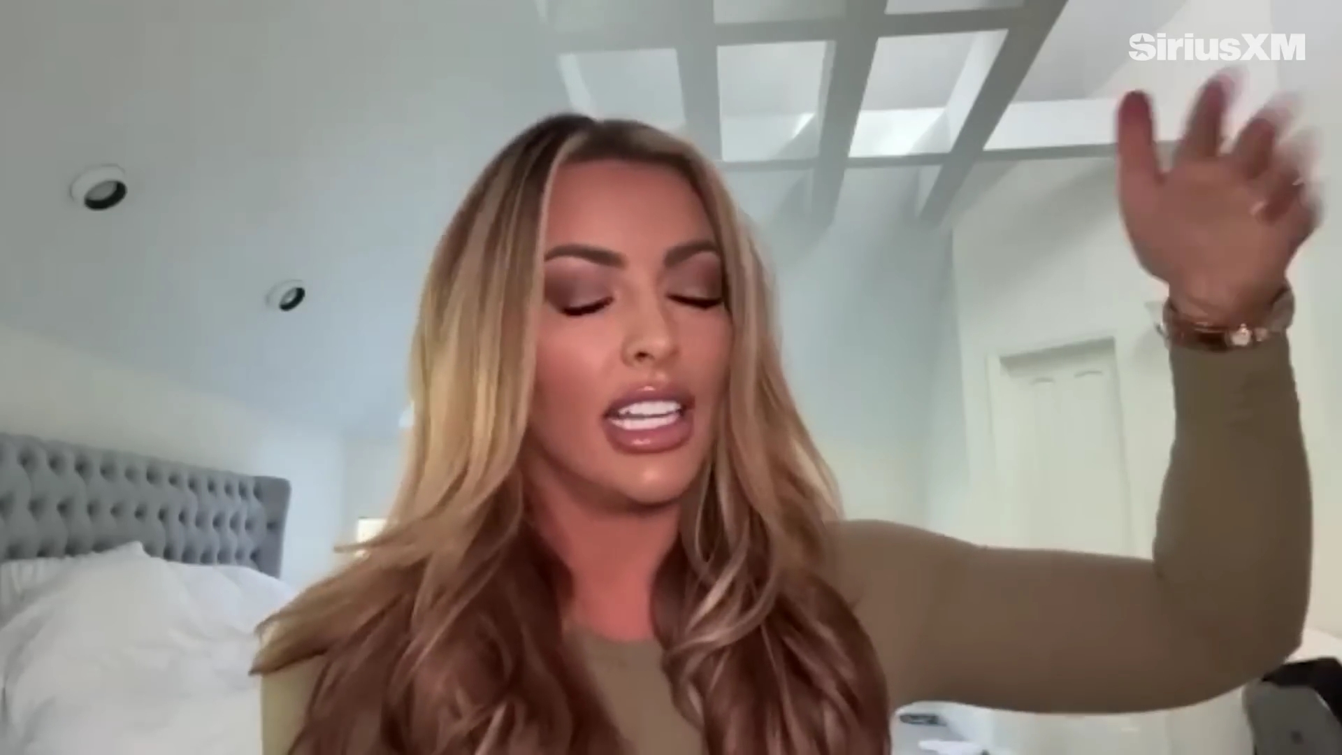 x2mate_com-Mandy_Rose_Describes_Her_22Bittersweet22_Departure_from_WWE___Busted_Open-281080p29_mp41389.jpg