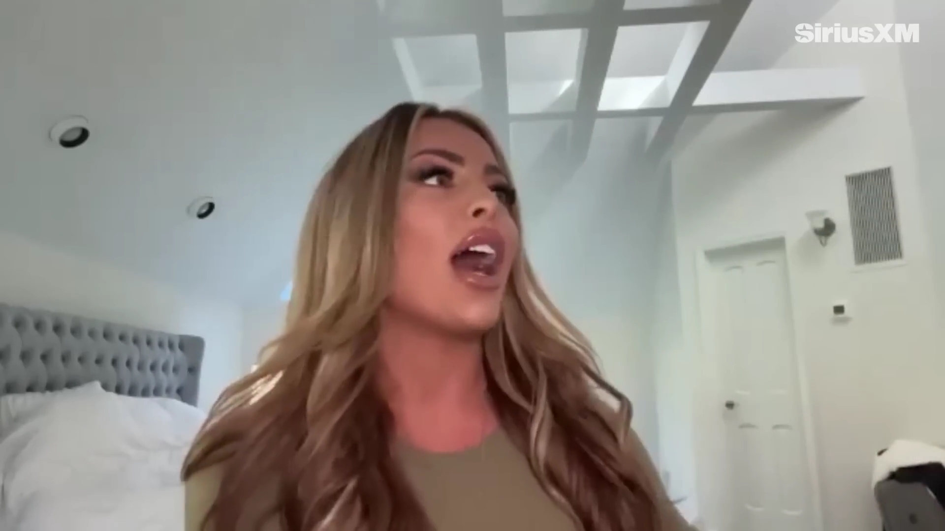 x2mate_com-Mandy_Rose_Describes_Her_22Bittersweet22_Departure_from_WWE___Busted_Open-281080p29_mp41394.jpg