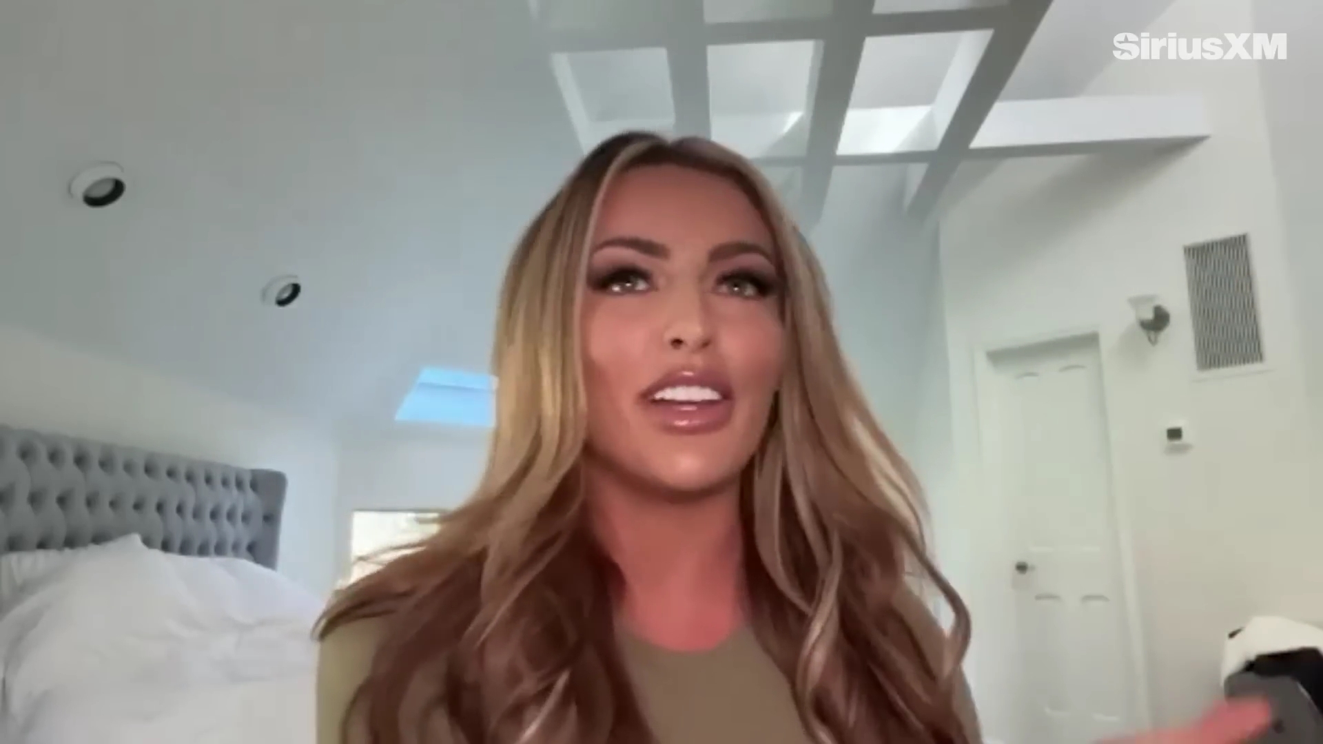 x2mate_com-Mandy_Rose_Describes_Her_22Bittersweet22_Departure_from_WWE___Busted_Open-281080p29_mp41395.jpg