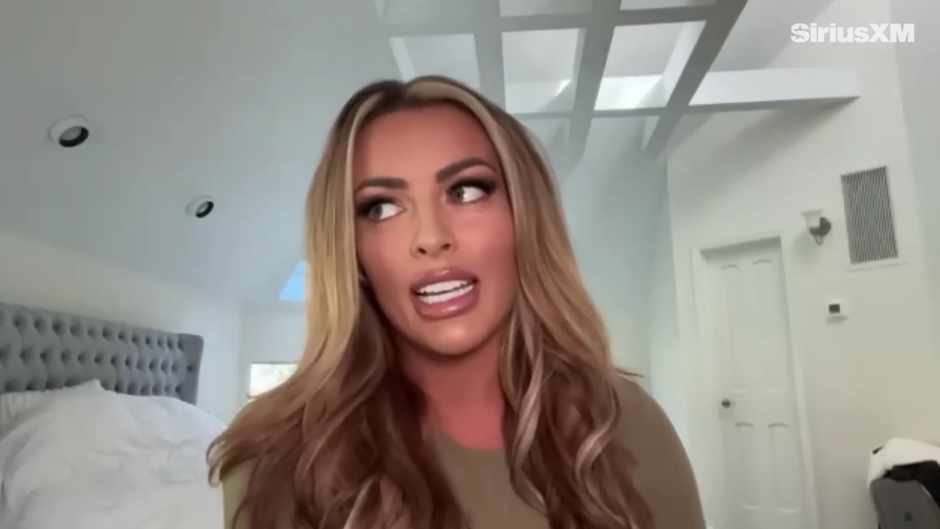 x2mate_com-Mandy_Rose_Describes_Her_22Bittersweet22_Departure_from_WWE___Busted_Open-281080p29_mp41400.jpg