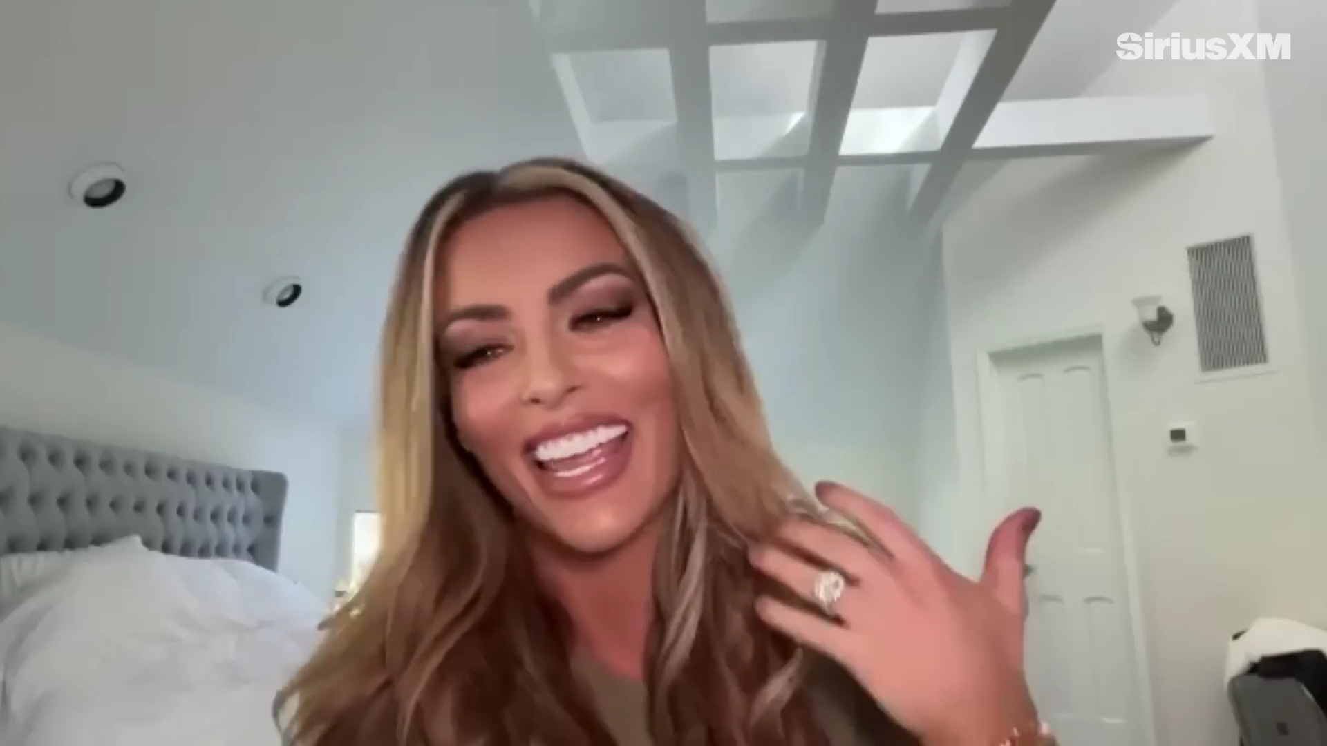 x2mate_com-Mandy_Rose_Describes_Her_22Bittersweet22_Departure_from_WWE___Busted_Open-281080p29_mp41415.jpg