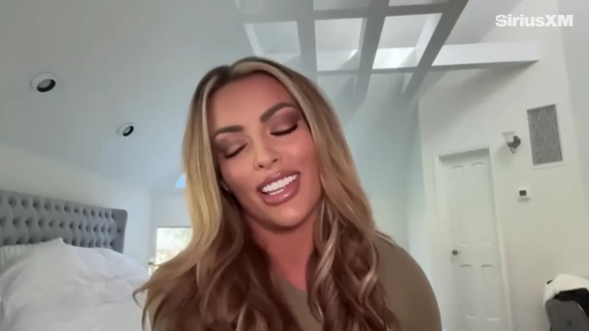 x2mate_com-Mandy_Rose_Describes_Her_22Bittersweet22_Departure_from_WWE___Busted_Open-281080p29_mp41418.jpg