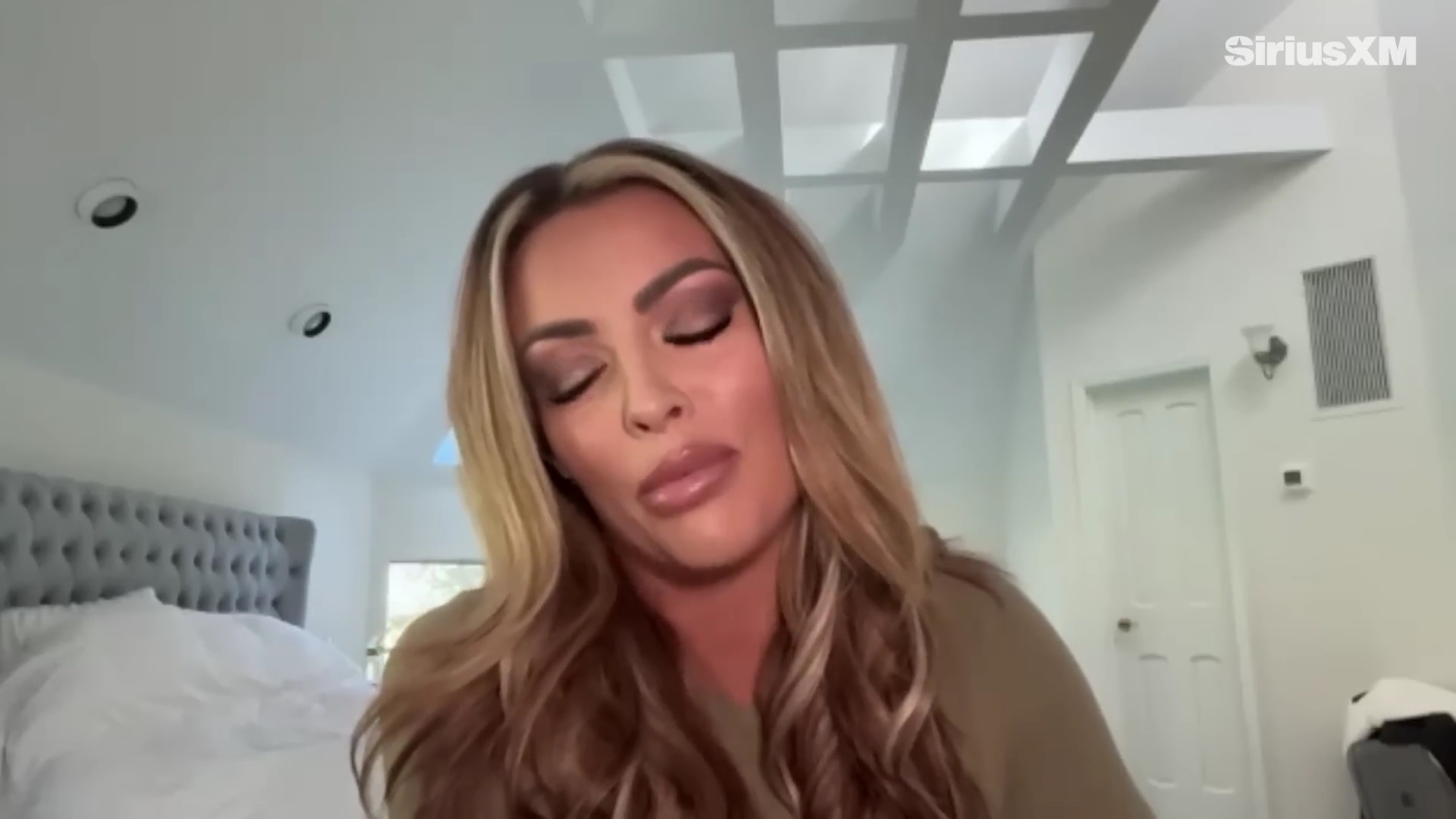 x2mate_com-Mandy_Rose_Describes_Her_22Bittersweet22_Departure_from_WWE___Busted_Open-281080p29_mp41420.jpg