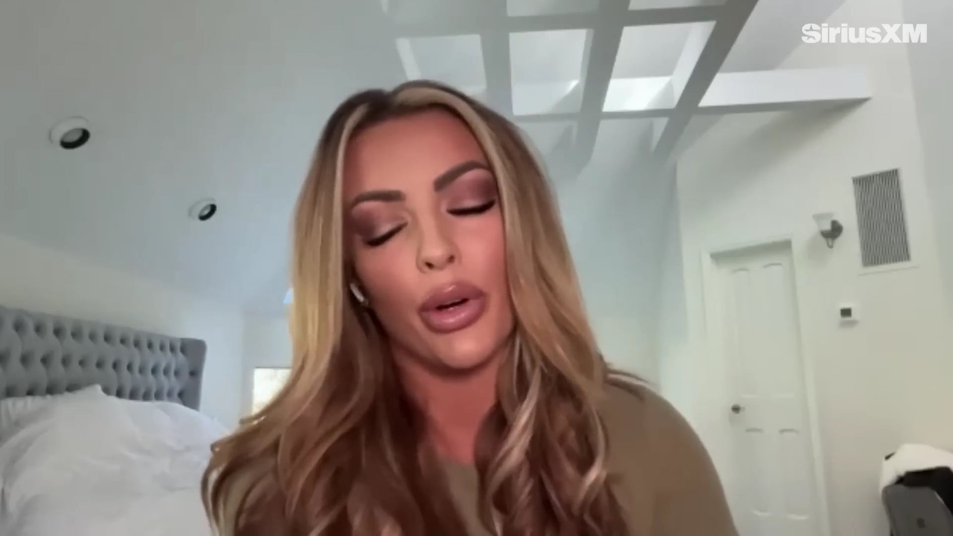 x2mate_com-Mandy_Rose_Describes_Her_22Bittersweet22_Departure_from_WWE___Busted_Open-281080p29_mp41454.jpg