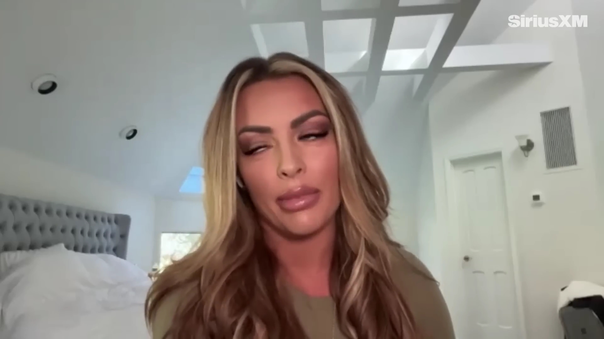 x2mate_com-Mandy_Rose_Describes_Her_22Bittersweet22_Departure_from_WWE___Busted_Open-281080p29_mp41482.jpg