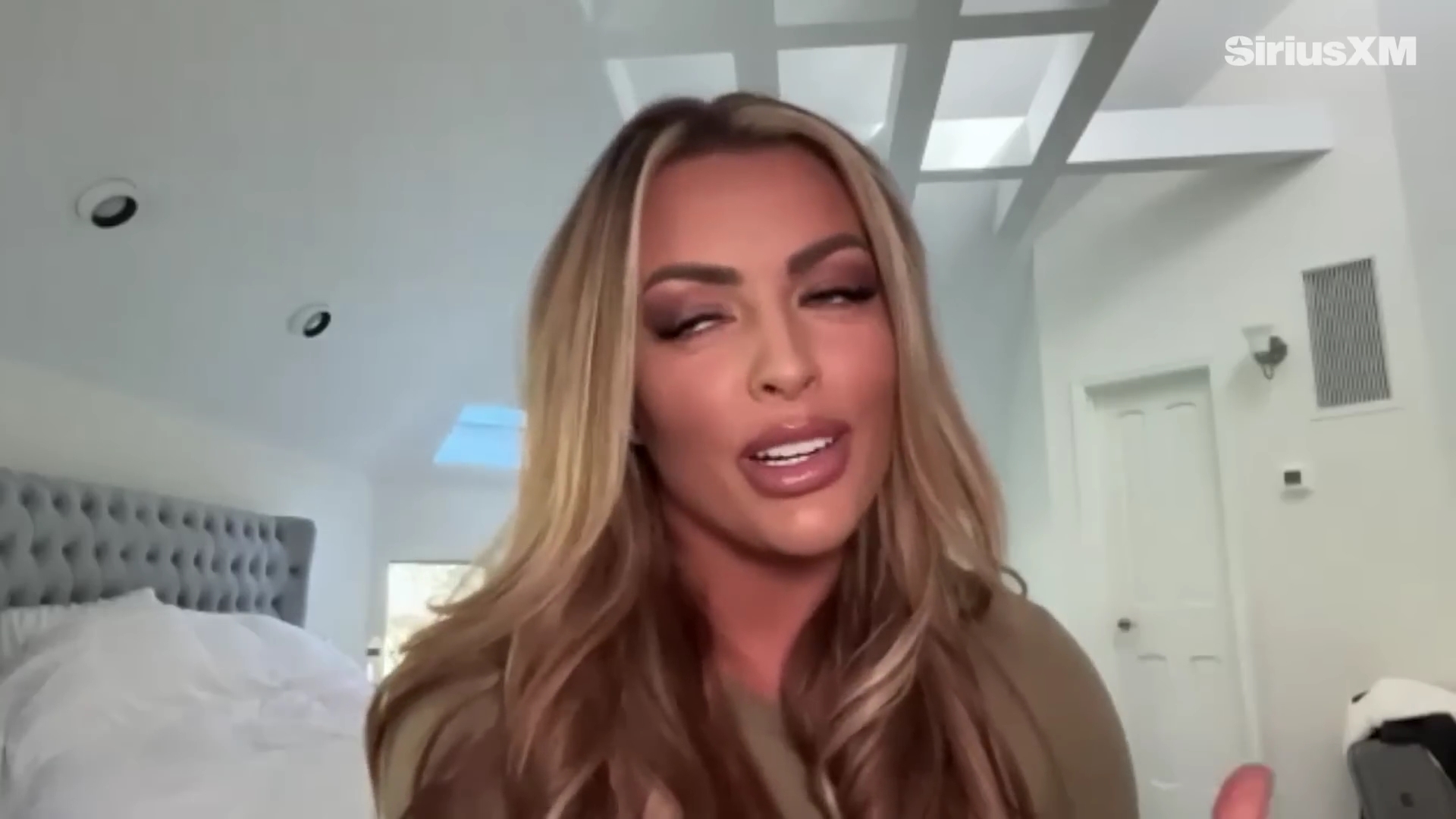 x2mate_com-Mandy_Rose_Describes_Her_22Bittersweet22_Departure_from_WWE___Busted_Open-281080p29_mp41550.jpg