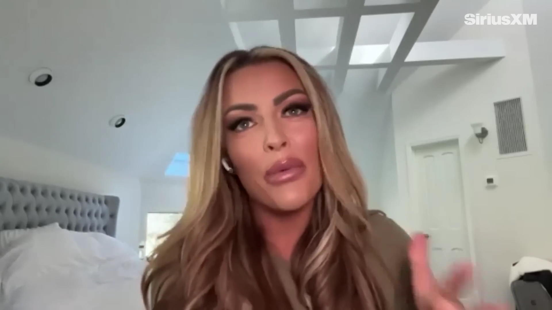 x2mate_com-Mandy_Rose_Describes_Her_22Bittersweet22_Departure_from_WWE___Busted_Open-281080p29_mp41553.jpg