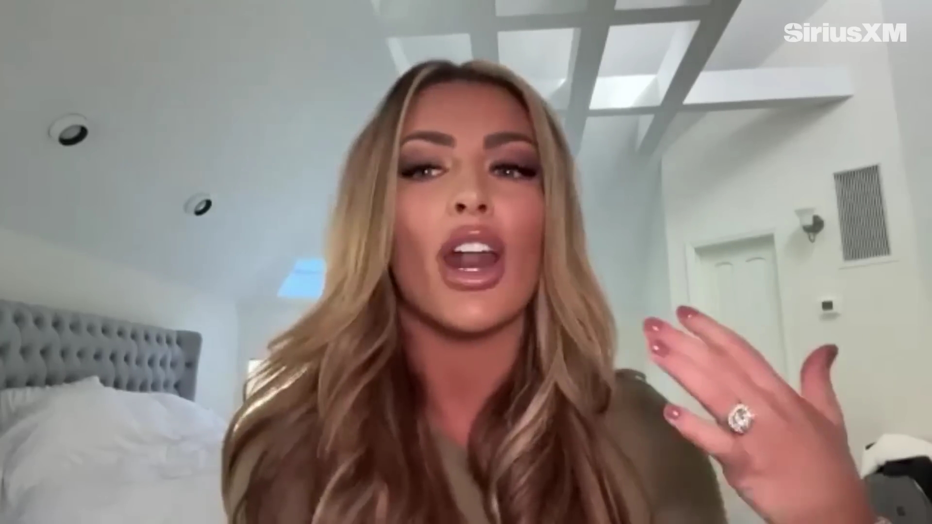 x2mate_com-Mandy_Rose_Describes_Her_22Bittersweet22_Departure_from_WWE___Busted_Open-281080p29_mp41559.jpg
