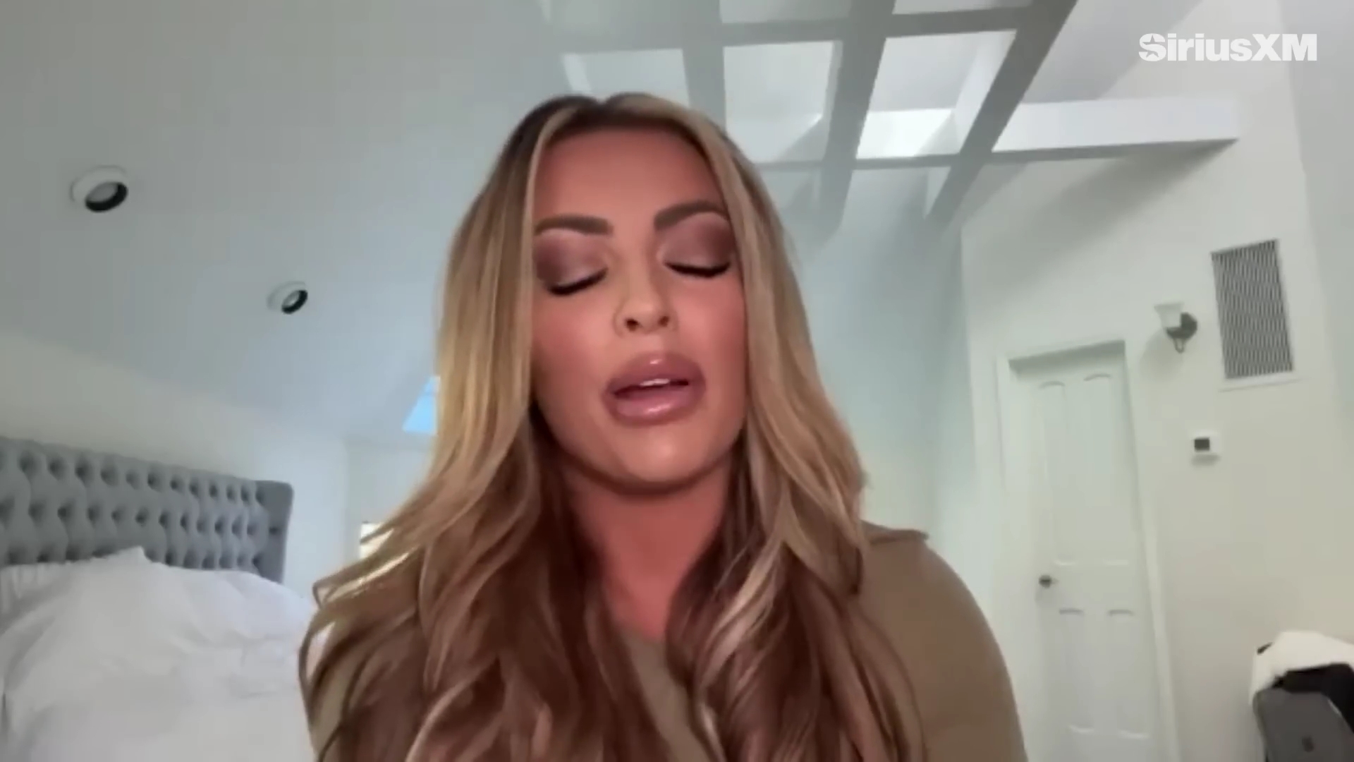x2mate_com-Mandy_Rose_Describes_Her_22Bittersweet22_Departure_from_WWE___Busted_Open-281080p29_mp41564.jpg