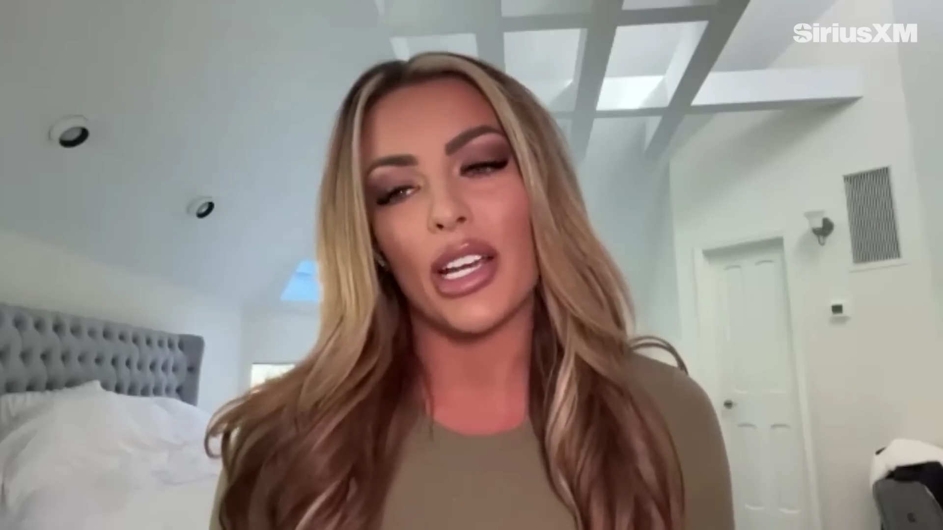 x2mate_com-Mandy_Rose_Describes_Her_22Bittersweet22_Departure_from_WWE___Busted_Open-281080p29_mp41589.jpg