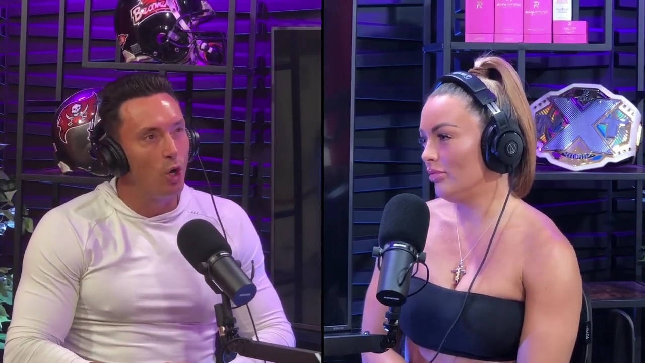 x2mate_com-Power_Alphas_Podcast__Episode_2_28Mandy_Saccomanno__mp40881.jpg