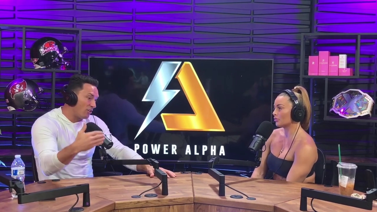 x2mate_com-Power_Alphas_Podcast__Episode_2_28Mandy_Saccomanno__mp42051.jpg