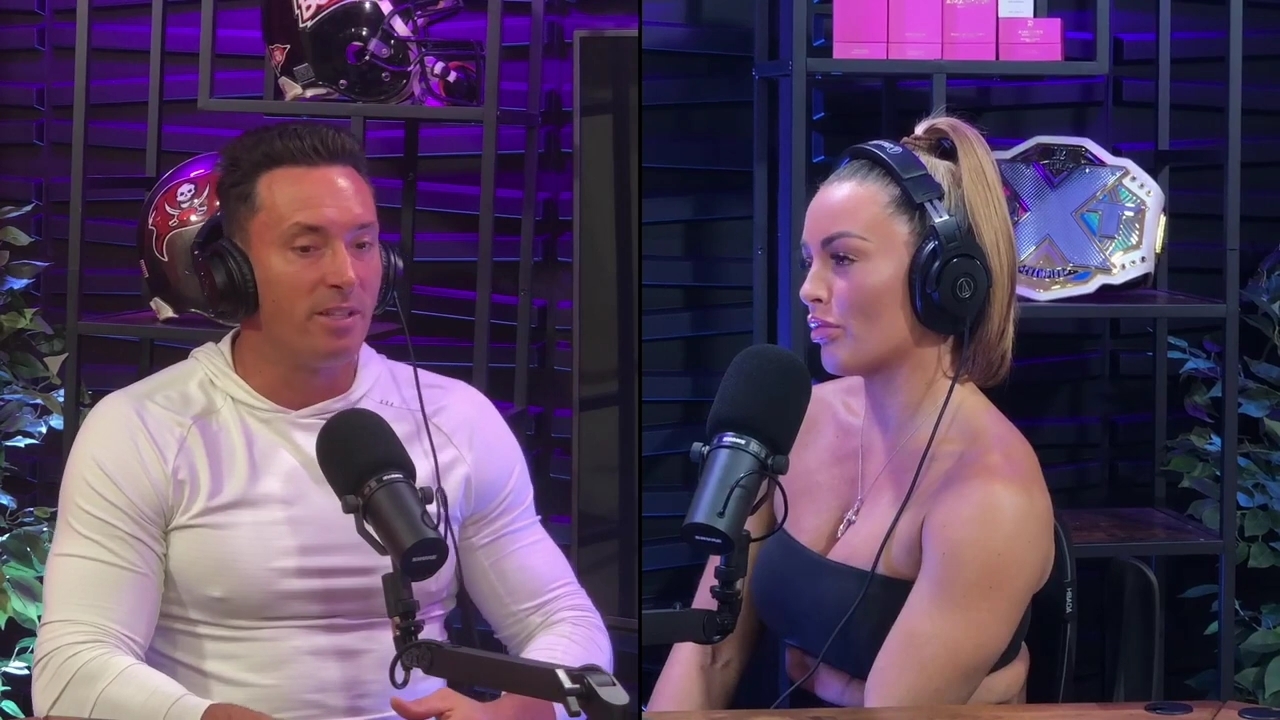 x2mate_com-Power_Alphas_Podcast__Episode_2_28Mandy_Saccomanno__mp42230.jpg