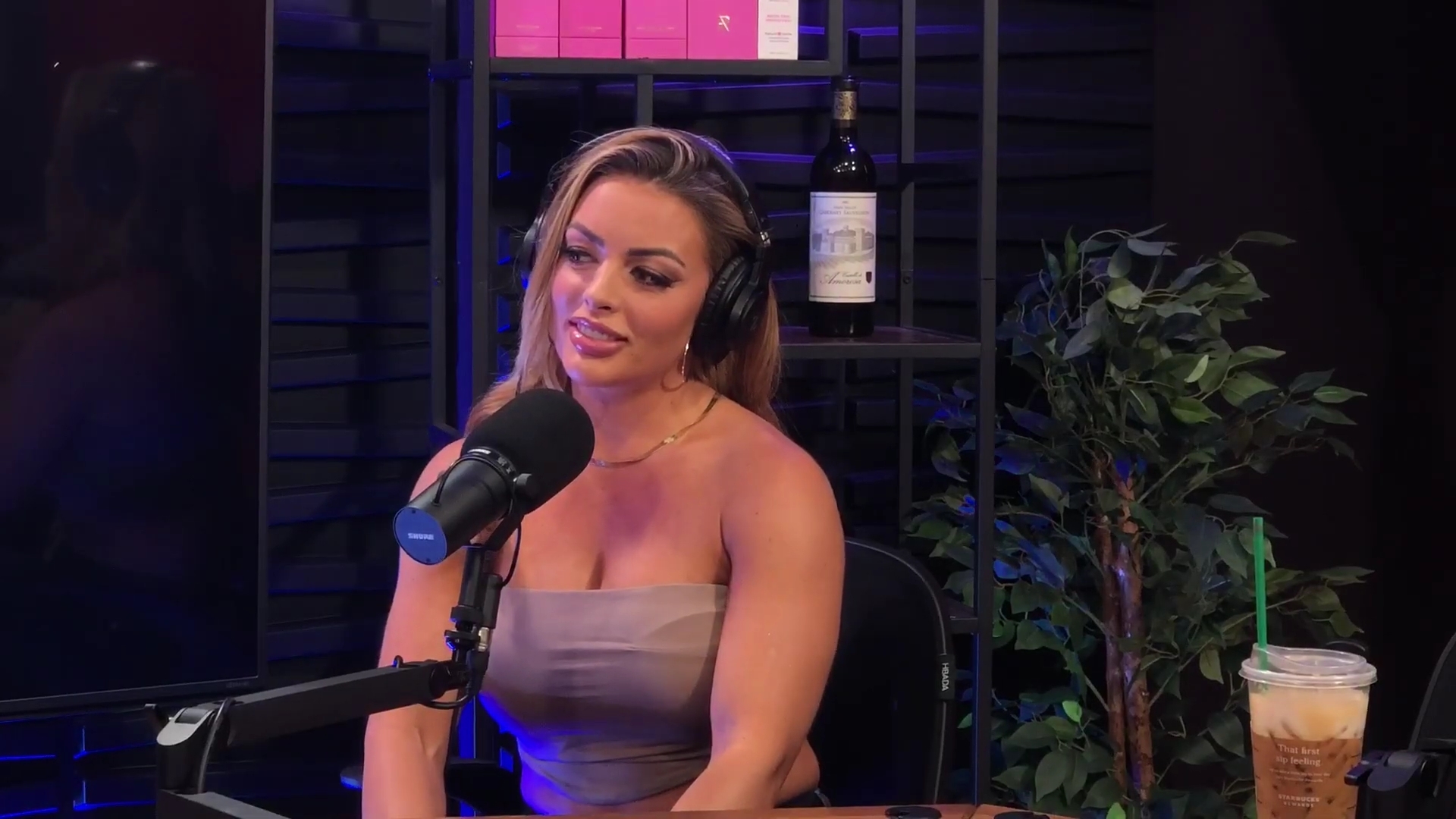 x2mate_com-Power_Alphas_Podcast__Episode_3_28Mandy_Saccomanno___Sabby_Piscitelli29_FT__Macey_Estrella-Kadlec-281080p29_mp40011.jpg