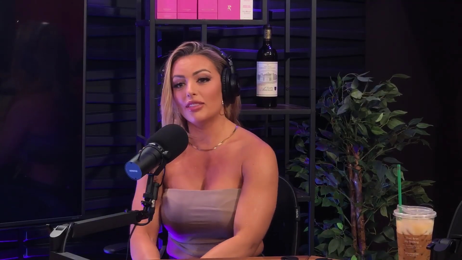 x2mate_com-Power_Alphas_Podcast__Episode_3_28Mandy_Saccomanno___Sabby_Piscitelli29_FT__Macey_Estrella-Kadlec-281080p29_mp40059.jpg