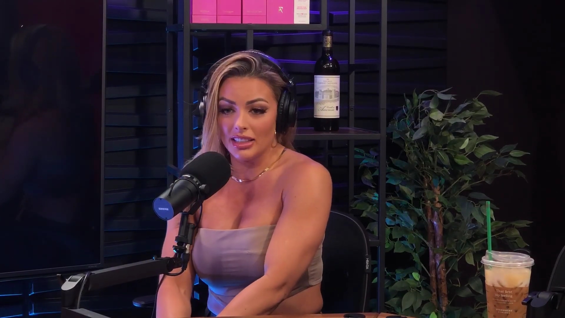 x2mate_com-Power_Alphas_Podcast__Episode_3_28Mandy_Saccomanno___Sabby_Piscitelli29_FT__Macey_Estrella-Kadlec-281080p29_mp40064.jpg