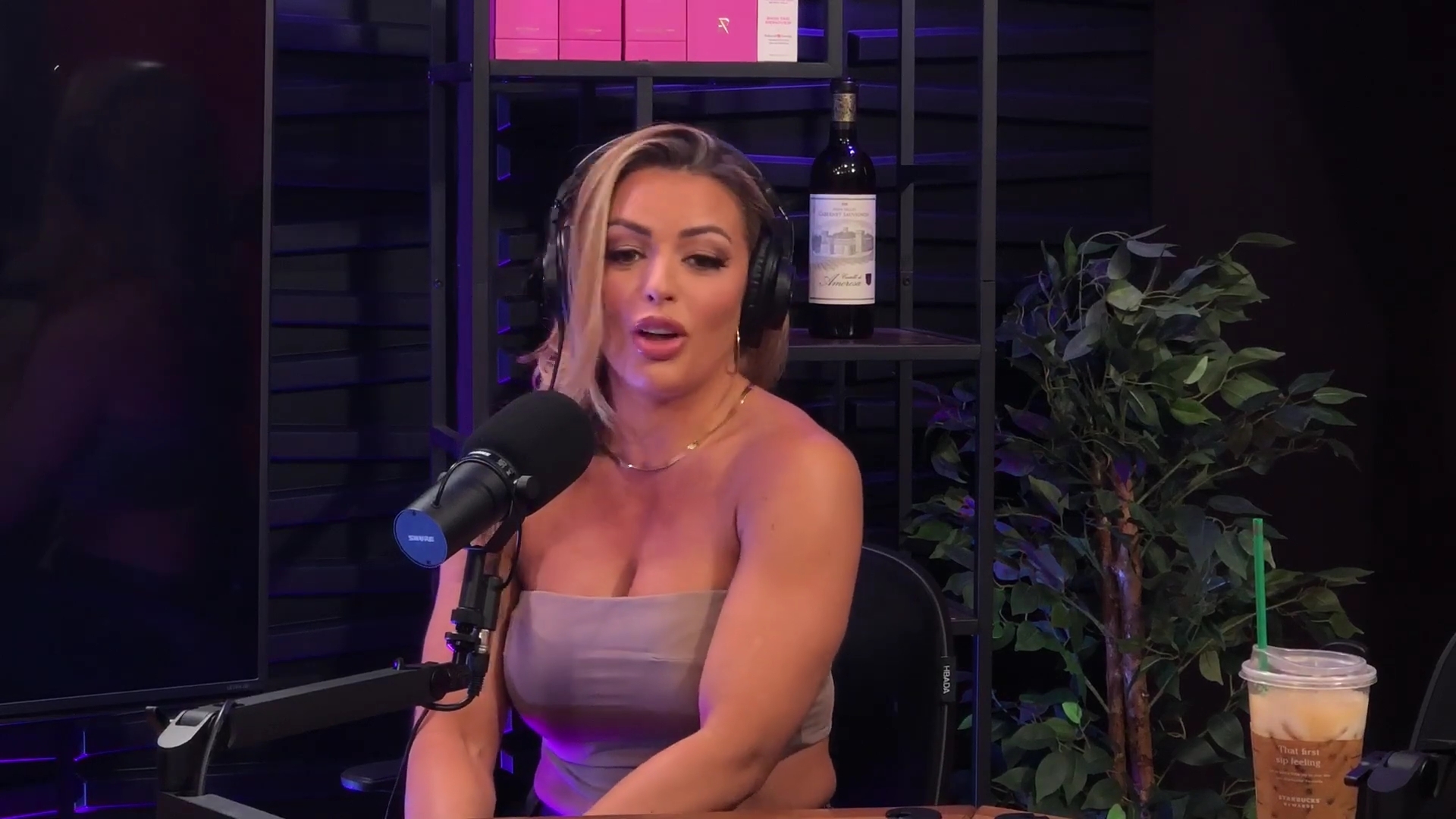 x2mate_com-Power_Alphas_Podcast__Episode_3_28Mandy_Saccomanno___Sabby_Piscitelli29_FT__Macey_Estrella-Kadlec-281080p29_mp40066.jpg