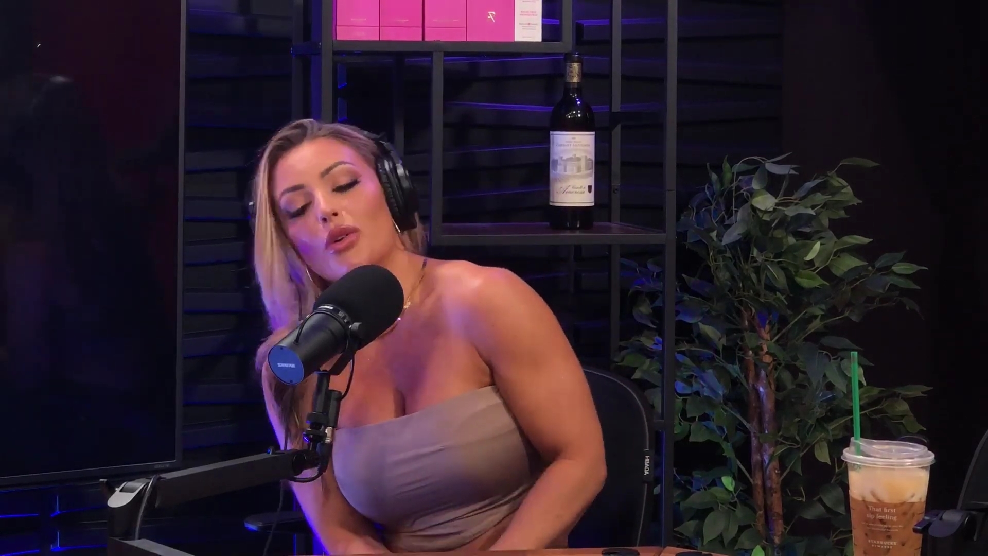 x2mate_com-Power_Alphas_Podcast__Episode_3_28Mandy_Saccomanno___Sabby_Piscitelli29_FT__Macey_Estrella-Kadlec-281080p29_mp40072.jpg