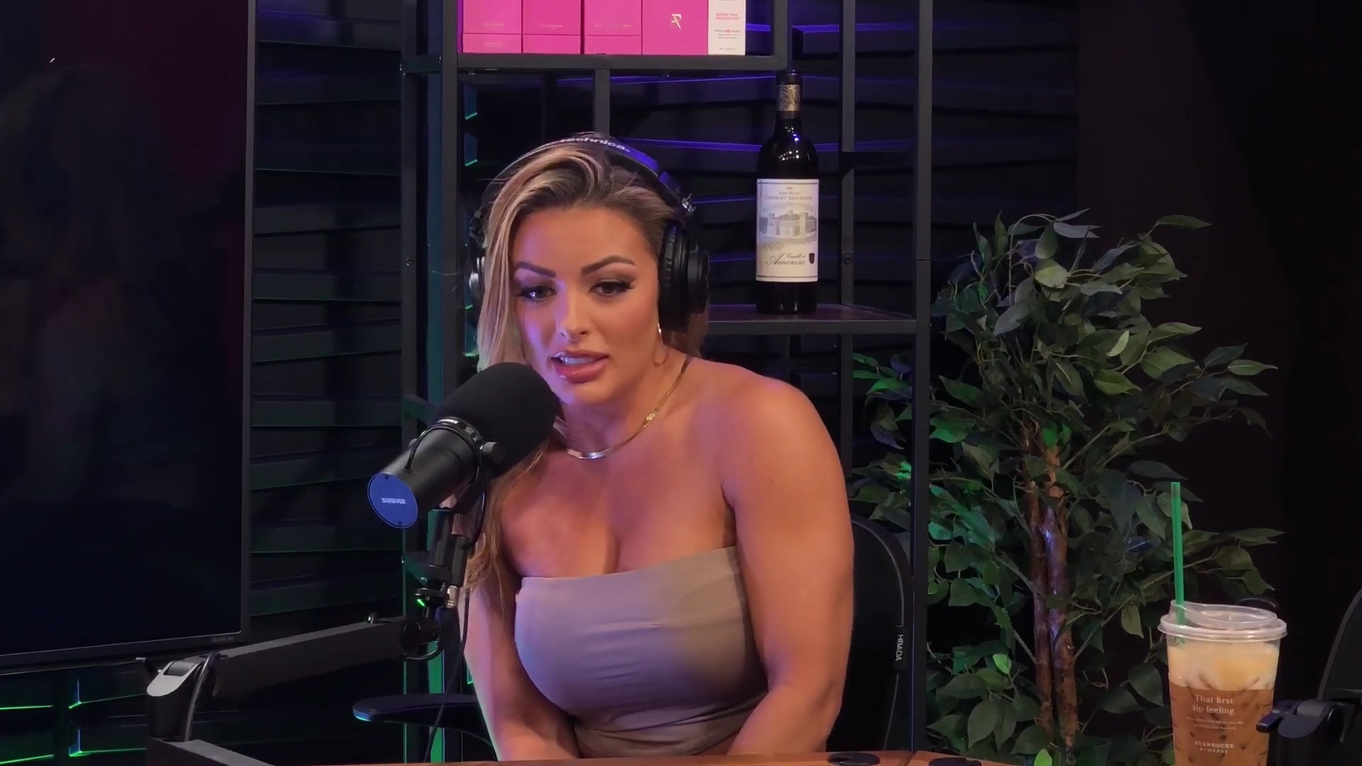 x2mate_com-Power_Alphas_Podcast__Episode_3_28Mandy_Saccomanno___Sabby_Piscitelli29_FT__Macey_Estrella-Kadlec-281080p29_mp40076.jpg