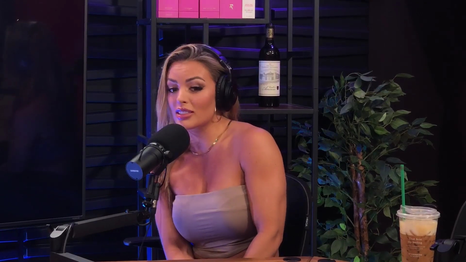 x2mate_com-Power_Alphas_Podcast__Episode_3_28Mandy_Saccomanno___Sabby_Piscitelli29_FT__Macey_Estrella-Kadlec-281080p29_mp40078.jpg