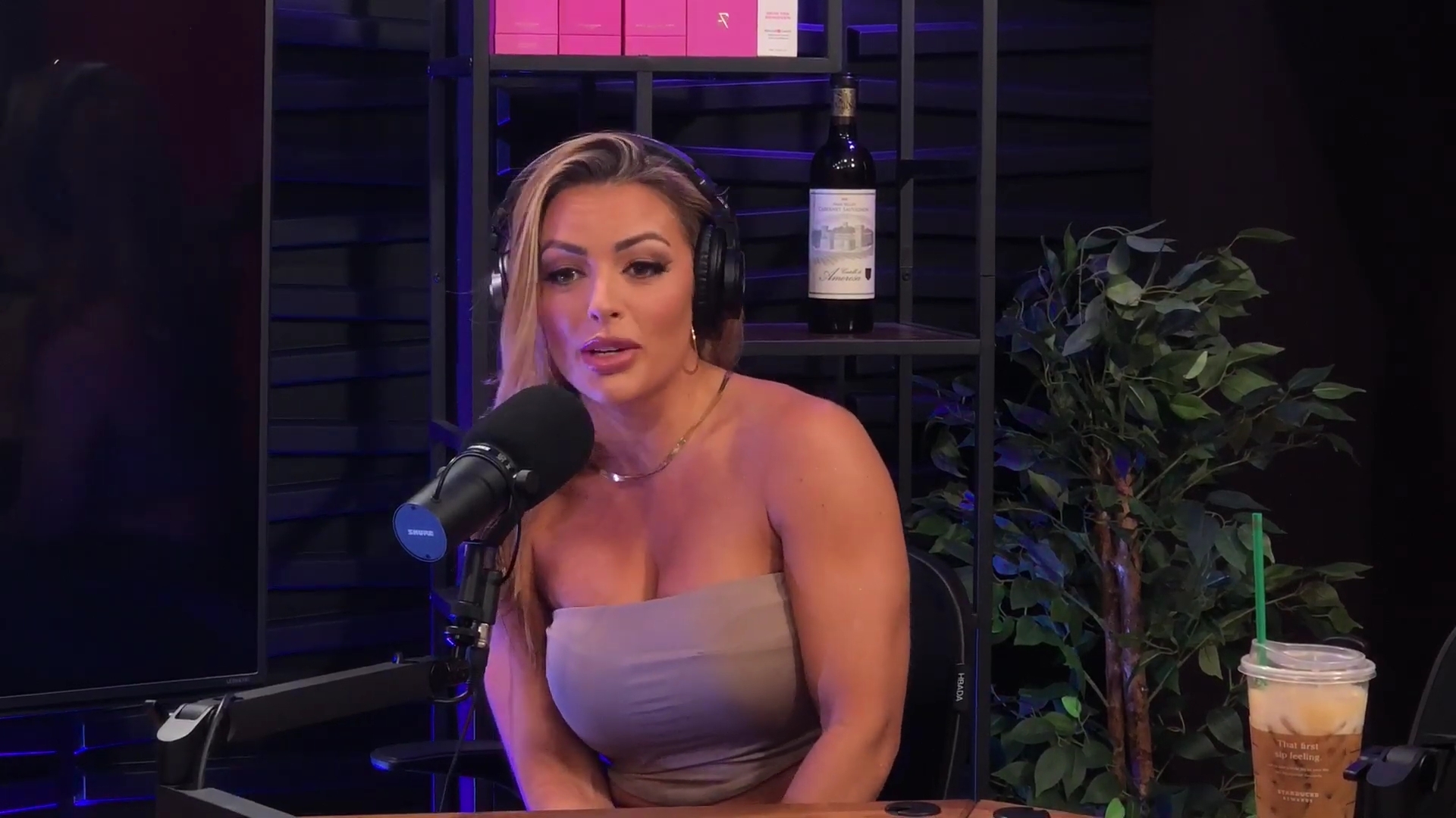 x2mate_com-Power_Alphas_Podcast__Episode_3_28Mandy_Saccomanno___Sabby_Piscitelli29_FT__Macey_Estrella-Kadlec-281080p29_mp40079.jpg
