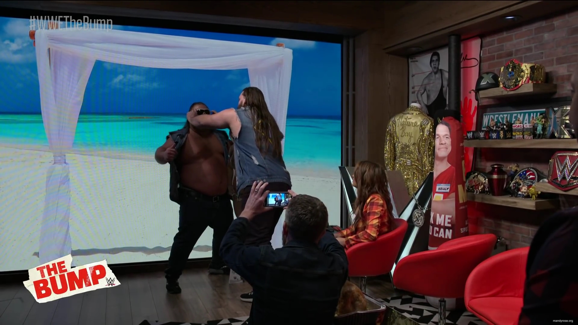 y2mate_com_-_mandy_rose_surprises_otis_wwes_the_bump_nov_20_2019_iMS6AXw-L3A_1080p_mp40001.jpg