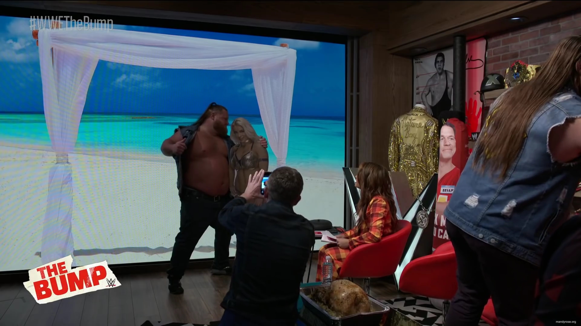y2mate_com_-_mandy_rose_surprises_otis_wwes_the_bump_nov_20_2019_iMS6AXw-L3A_1080p_mp40008.jpg