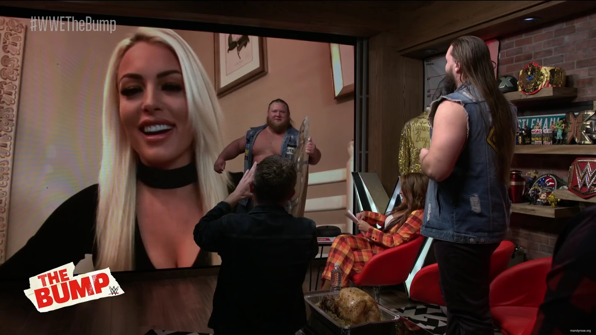y2mate_com_-_mandy_rose_surprises_otis_wwes_the_bump_nov_20_2019_iMS6AXw-L3A_1080p_mp40023.jpg