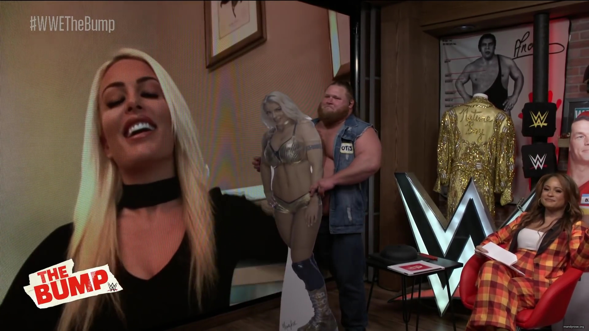 y2mate_com_-_mandy_rose_surprises_otis_wwes_the_bump_nov_20_2019_iMS6AXw-L3A_1080p_mp40042.jpg