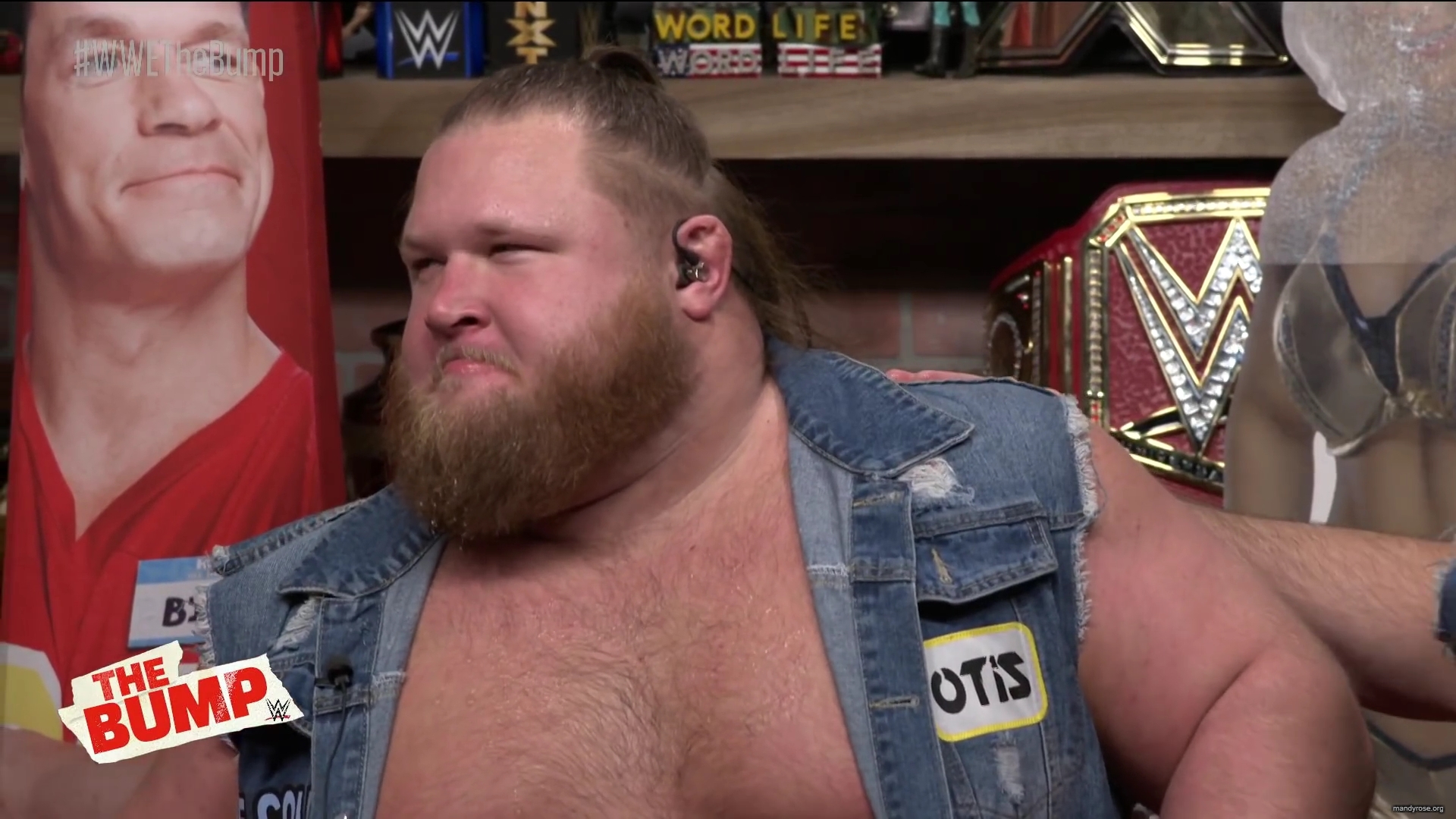 y2mate_com_-_mandy_rose_surprises_otis_wwes_the_bump_nov_20_2019_iMS6AXw-L3A_1080p_mp40074.jpg