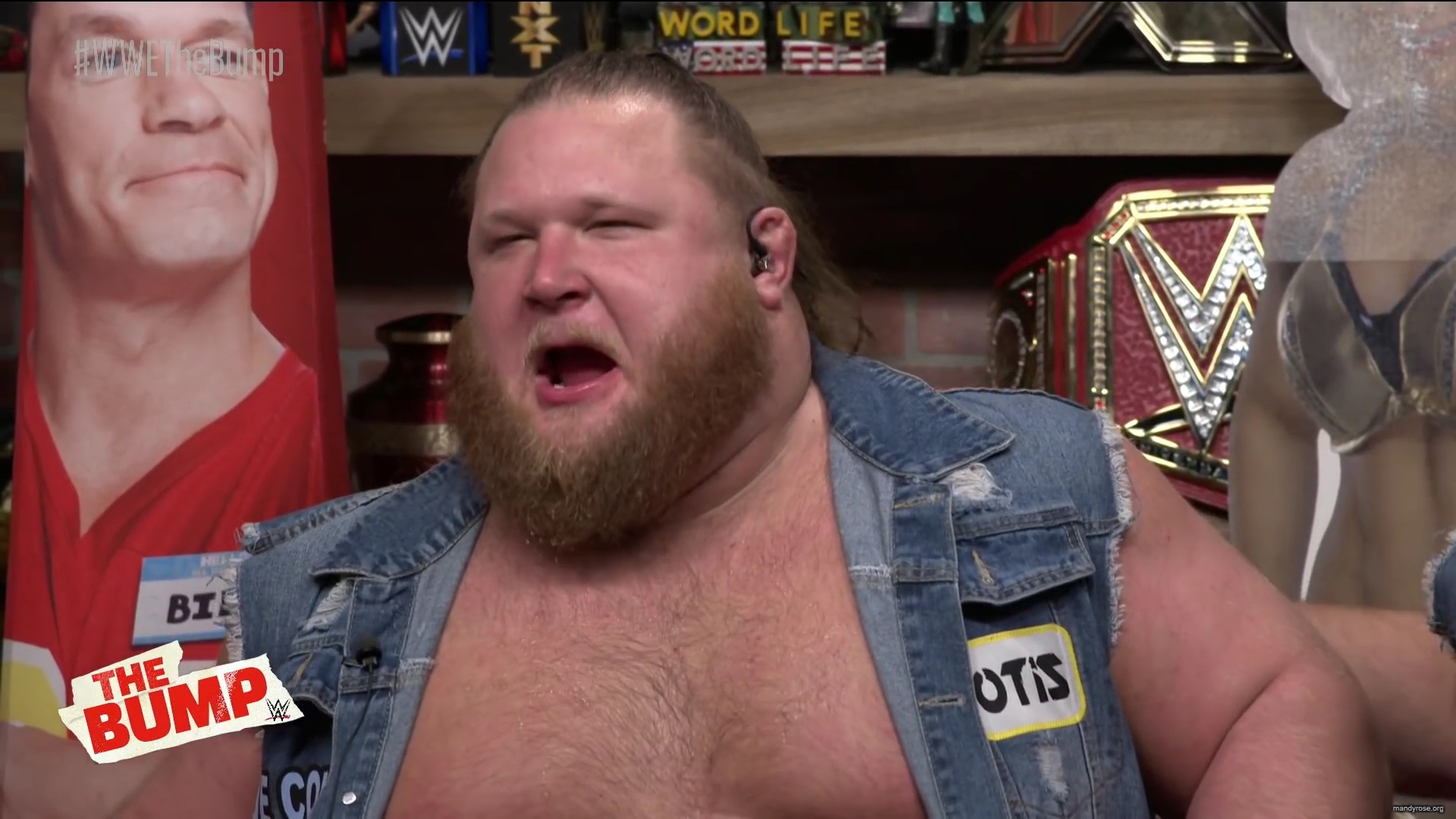 y2mate_com_-_mandy_rose_surprises_otis_wwes_the_bump_nov_20_2019_iMS6AXw-L3A_1080p_mp40075.jpg