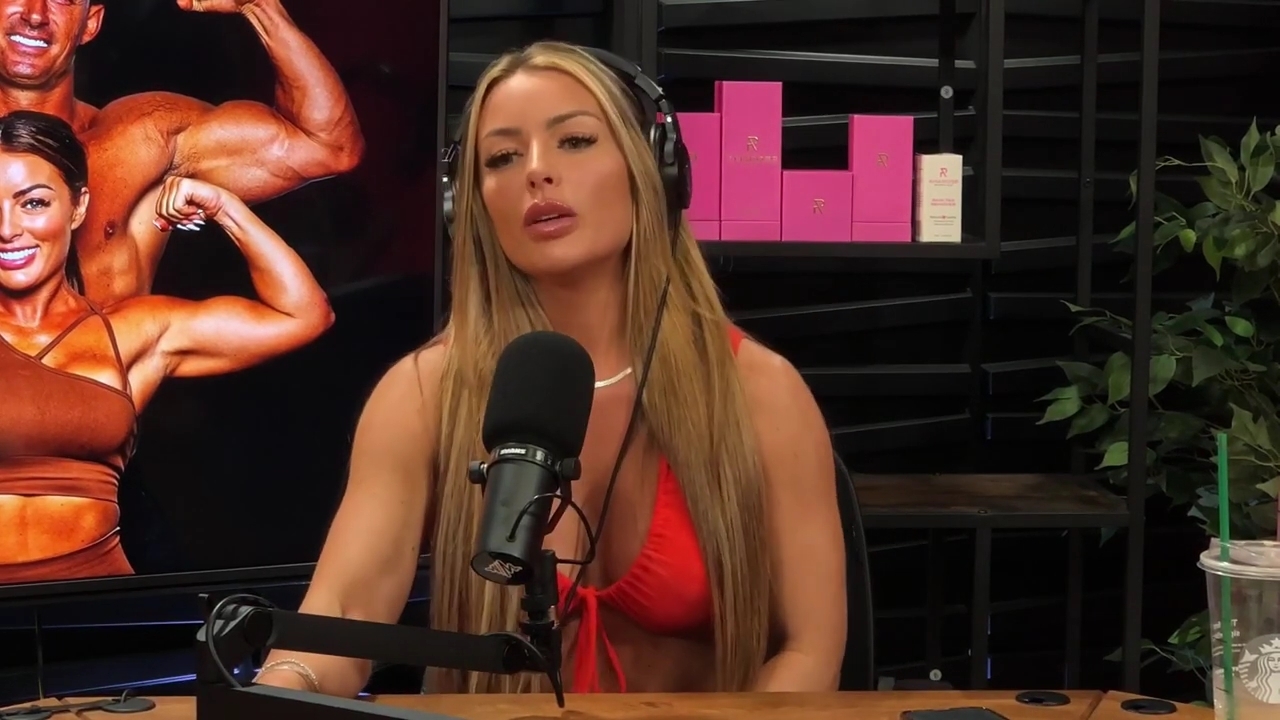 y2mate_is_-_Ep_21_-_Power_Alphas_Podcast__Behind_the_Scenes_of_the_WWE___Mandy_Saccomano___Sabby_Piscitelli-56w6yl4r2MY-720p-1711402344_mp40069.jpg
