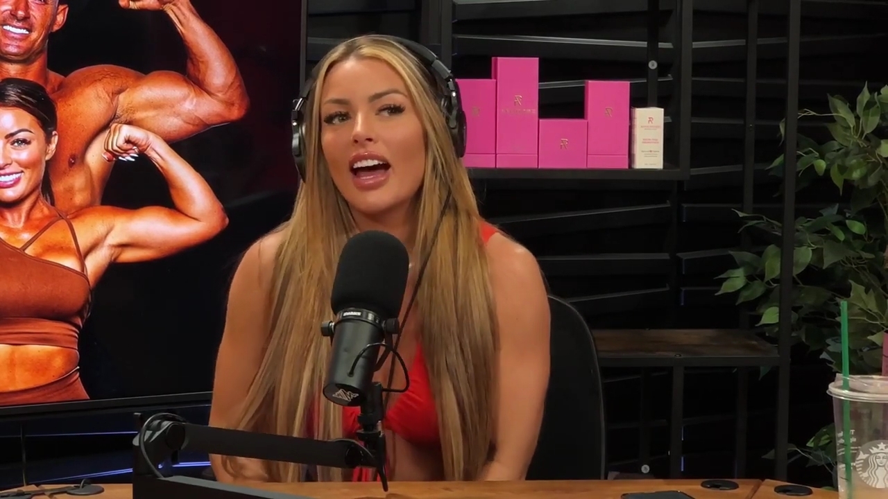 y2mate_is_-_Ep_21_-_Power_Alphas_Podcast__Behind_the_Scenes_of_the_WWE___Mandy_Saccomano___Sabby_Piscitelli-56w6yl4r2MY-720p-1711402344_mp40094.jpg