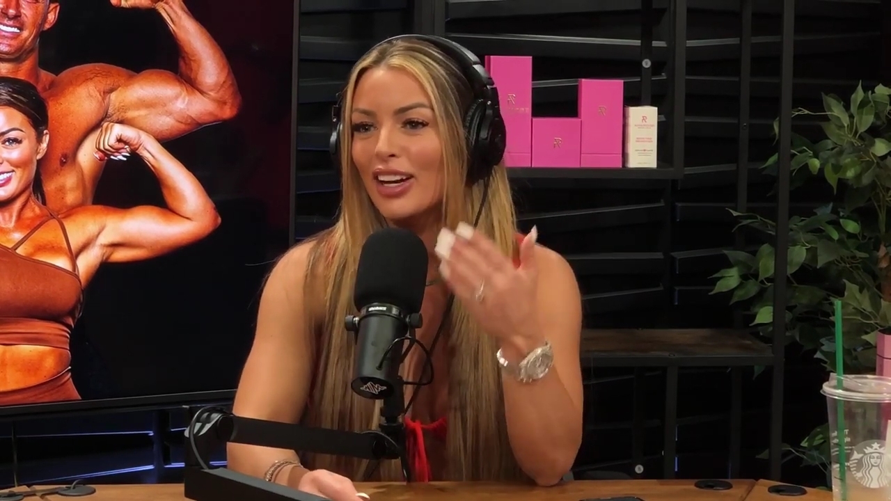 y2mate_is_-_Ep_21_-_Power_Alphas_Podcast__Behind_the_Scenes_of_the_WWE___Mandy_Saccomano___Sabby_Piscitelli-56w6yl4r2MY-720p-1711402344_mp40259.jpg