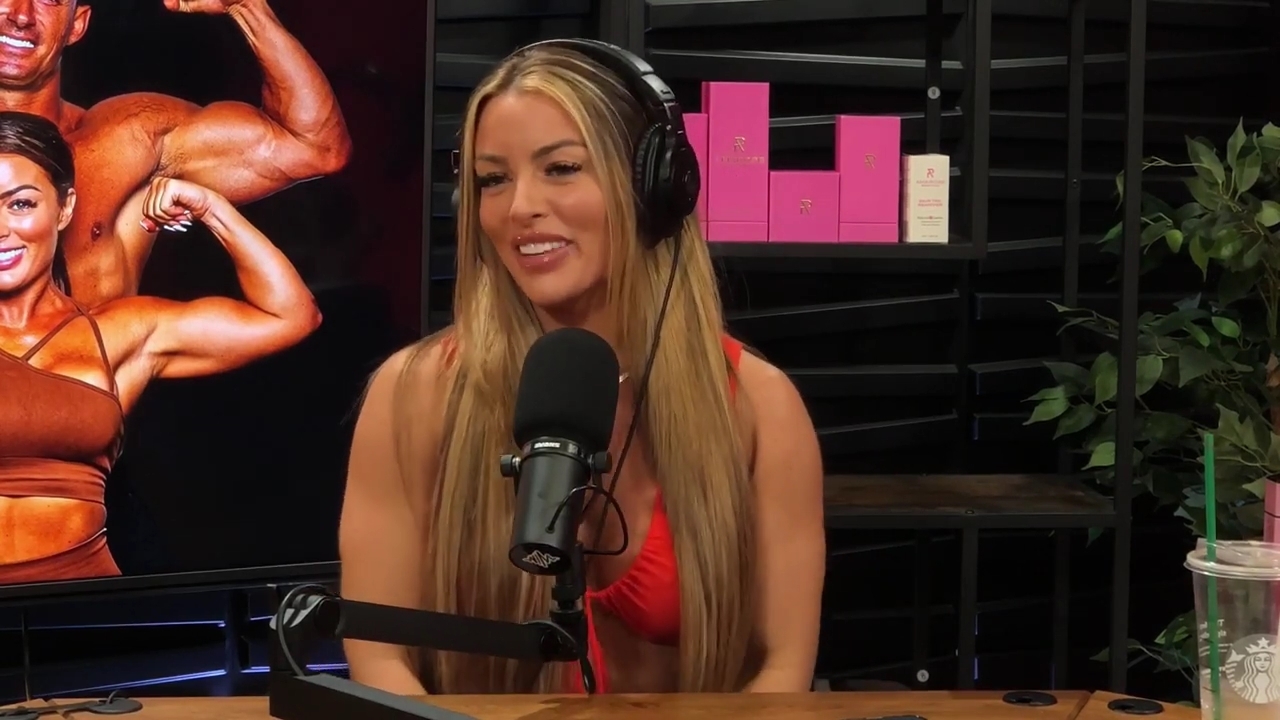 y2mate_is_-_Ep_21_-_Power_Alphas_Podcast__Behind_the_Scenes_of_the_WWE___Mandy_Saccomano___Sabby_Piscitelli-56w6yl4r2MY-720p-1711402344_mp40301.jpg