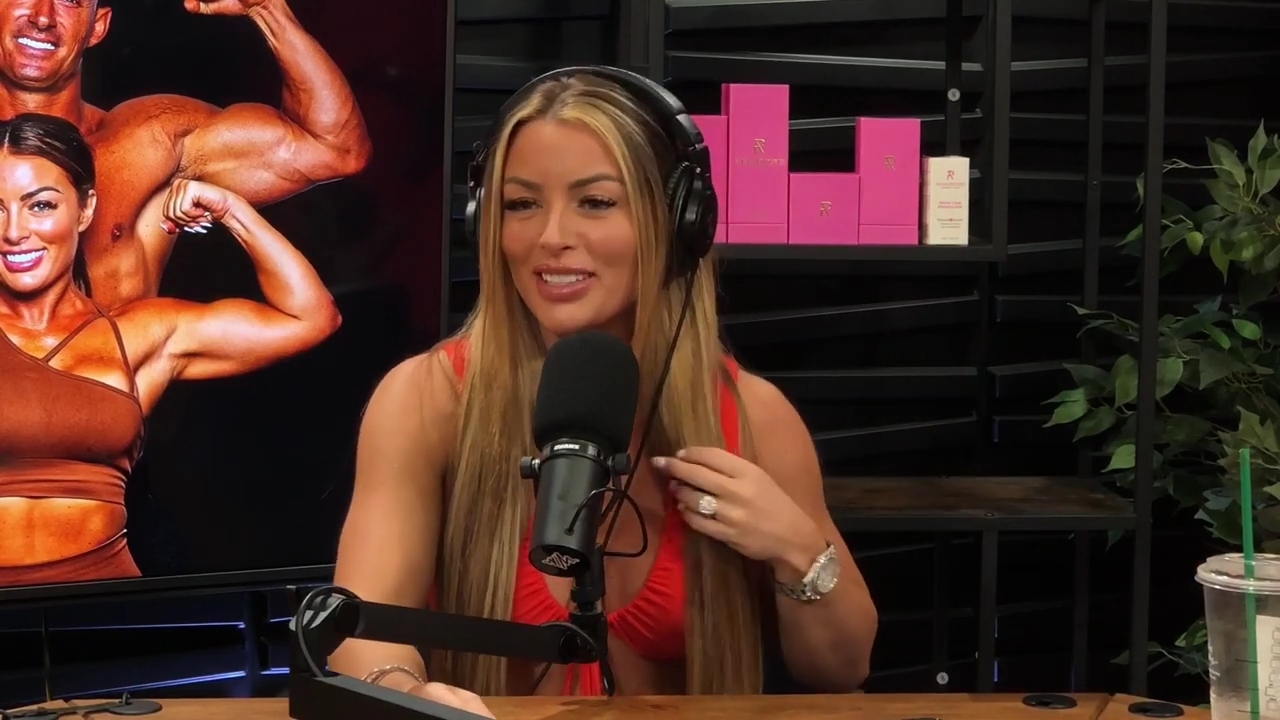 y2mate_is_-_Ep_21_-_Power_Alphas_Podcast__Behind_the_Scenes_of_the_WWE___Mandy_Saccomano___Sabby_Piscitelli-56w6yl4r2MY-720p-1711402344_mp40507.jpg
