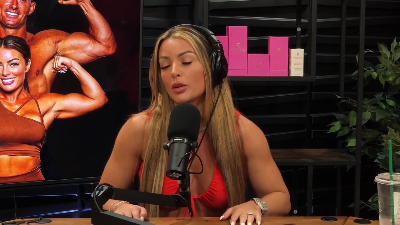 y2mate_is_-_Ep_21_-_Power_Alphas_Podcast__Behind_the_Scenes_of_the_WWE___Mandy_Saccomano___Sabby_Piscitelli-56w6yl4r2MY-720p-1711402344_mp40541.jpg