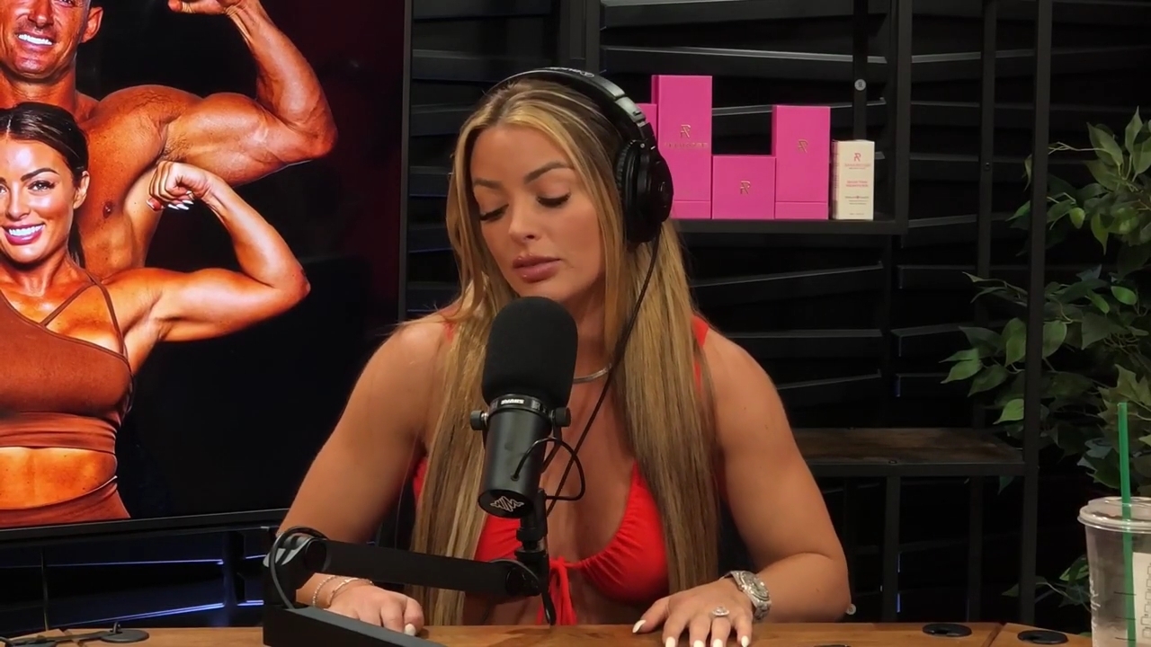 y2mate_is_-_Ep_21_-_Power_Alphas_Podcast__Behind_the_Scenes_of_the_WWE___Mandy_Saccomano___Sabby_Piscitelli-56w6yl4r2MY-720p-1711402344_mp40542.jpg