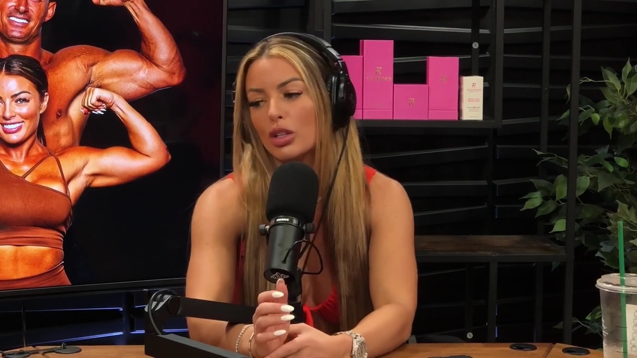 y2mate_is_-_Ep_21_-_Power_Alphas_Podcast__Behind_the_Scenes_of_the_WWE___Mandy_Saccomano___Sabby_Piscitelli-56w6yl4r2MY-720p-1711402344_mp40560.jpg