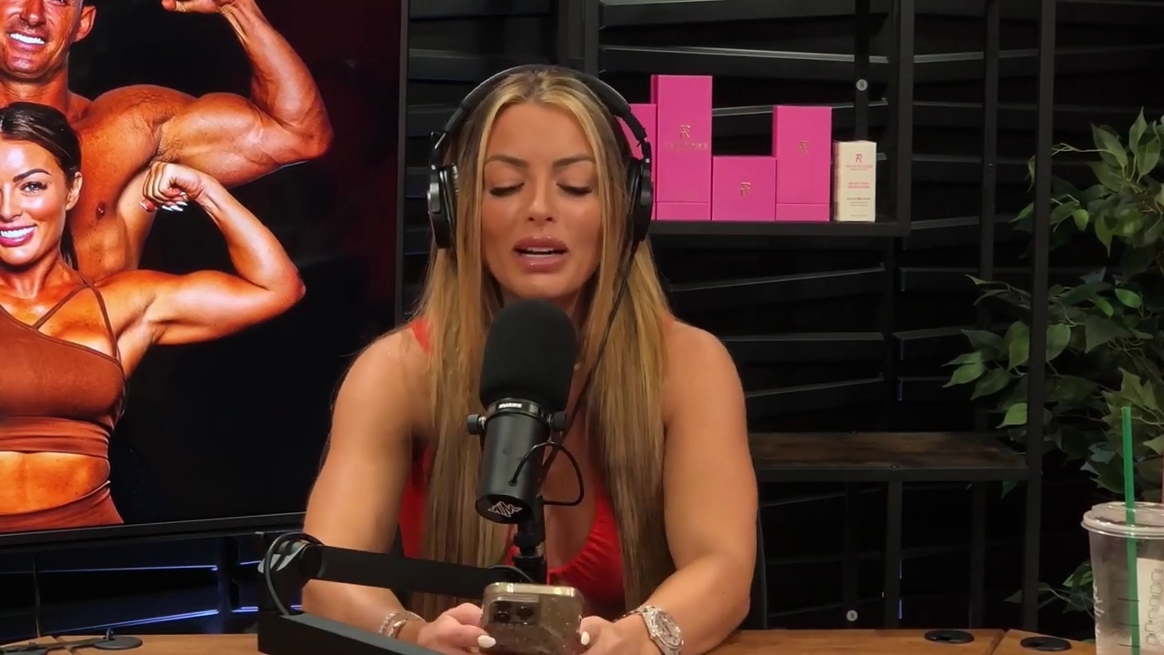 y2mate_is_-_Ep_21_-_Power_Alphas_Podcast__Behind_the_Scenes_of_the_WWE___Mandy_Saccomano___Sabby_Piscitelli-56w6yl4r2MY-720p-1711402344_mp40663.jpg