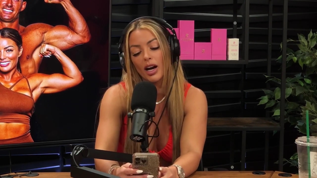 y2mate_is_-_Ep_21_-_Power_Alphas_Podcast__Behind_the_Scenes_of_the_WWE___Mandy_Saccomano___Sabby_Piscitelli-56w6yl4r2MY-720p-1711402344_mp40674.jpg