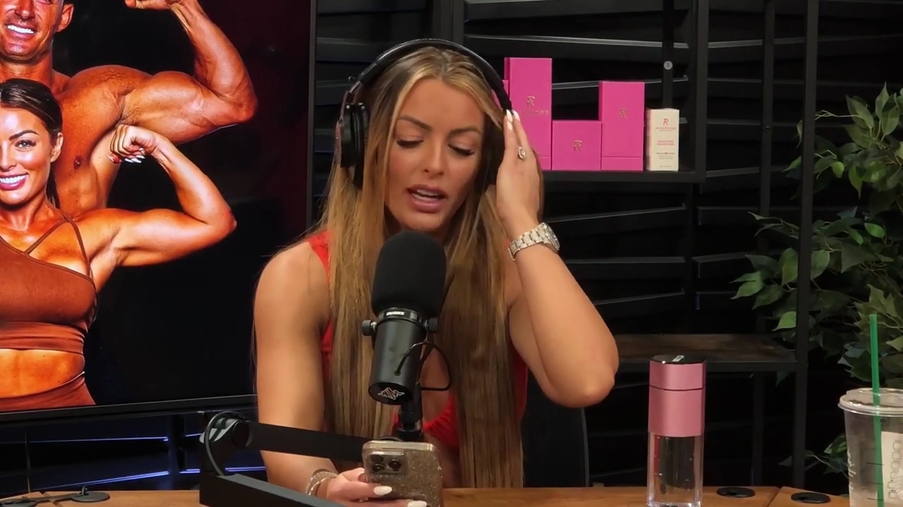 y2mate_is_-_Ep_21_-_Power_Alphas_Podcast__Behind_the_Scenes_of_the_WWE___Mandy_Saccomano___Sabby_Piscitelli-56w6yl4r2MY-720p-1711402344_mp40685.jpg