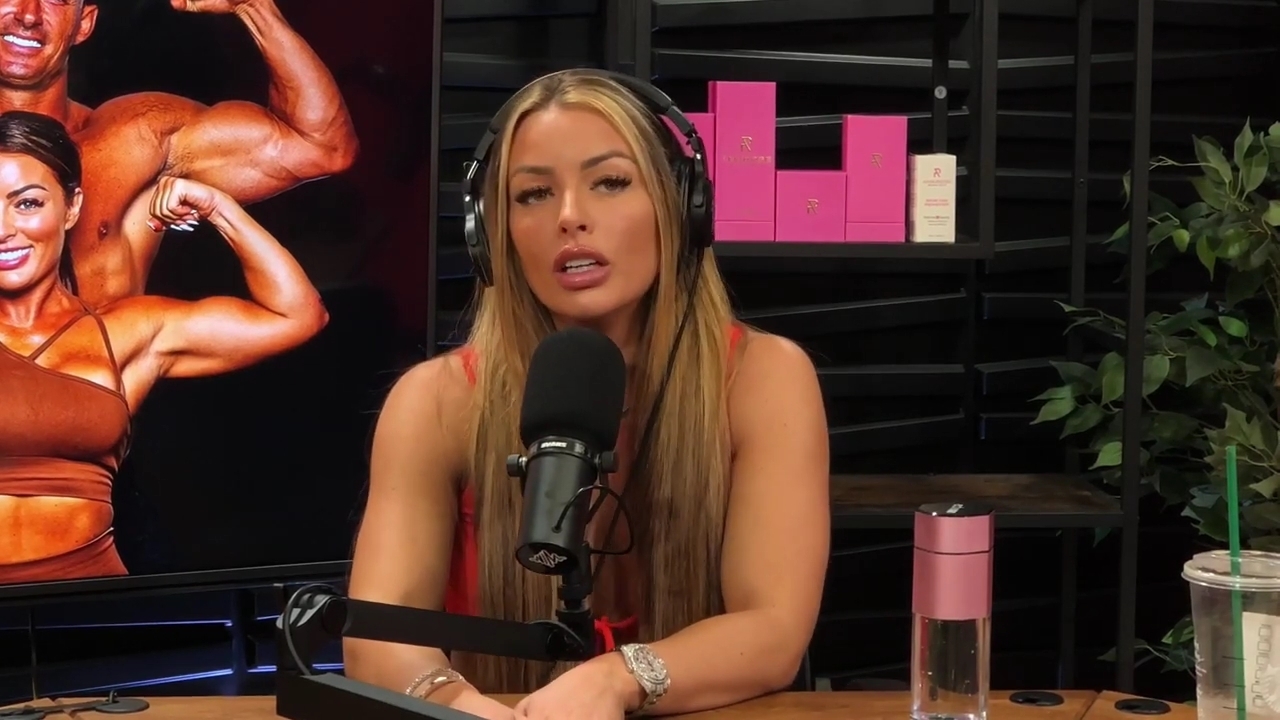 y2mate_is_-_Ep_21_-_Power_Alphas_Podcast__Behind_the_Scenes_of_the_WWE___Mandy_Saccomano___Sabby_Piscitelli-56w6yl4r2MY-720p-1711402344_mp40726.jpg
