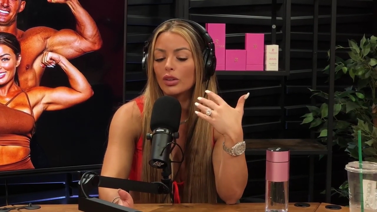 y2mate_is_-_Ep_21_-_Power_Alphas_Podcast__Behind_the_Scenes_of_the_WWE___Mandy_Saccomano___Sabby_Piscitelli-56w6yl4r2MY-720p-1711402344_mp40748.jpg