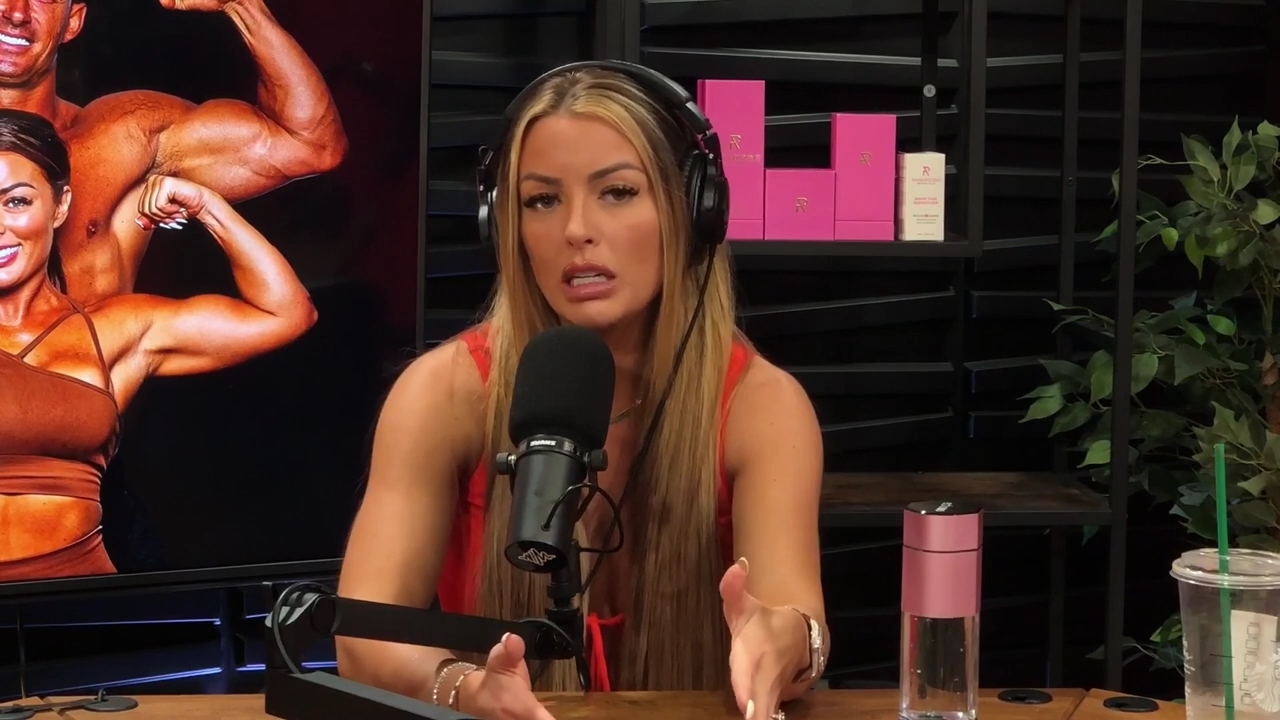 y2mate_is_-_Ep_21_-_Power_Alphas_Podcast__Behind_the_Scenes_of_the_WWE___Mandy_Saccomano___Sabby_Piscitelli-56w6yl4r2MY-720p-1711402344_mp40749.jpg