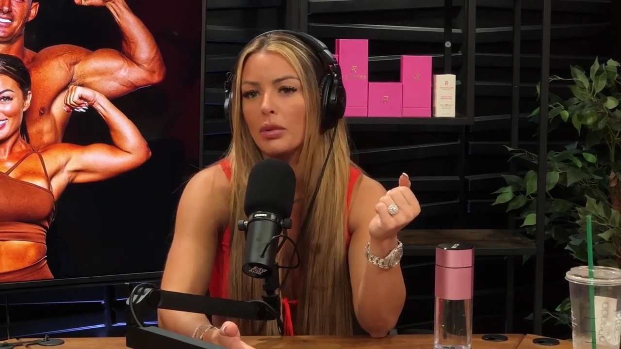 y2mate_is_-_Ep_21_-_Power_Alphas_Podcast__Behind_the_Scenes_of_the_WWE___Mandy_Saccomano___Sabby_Piscitelli-56w6yl4r2MY-720p-1711402344_mp40763.jpg