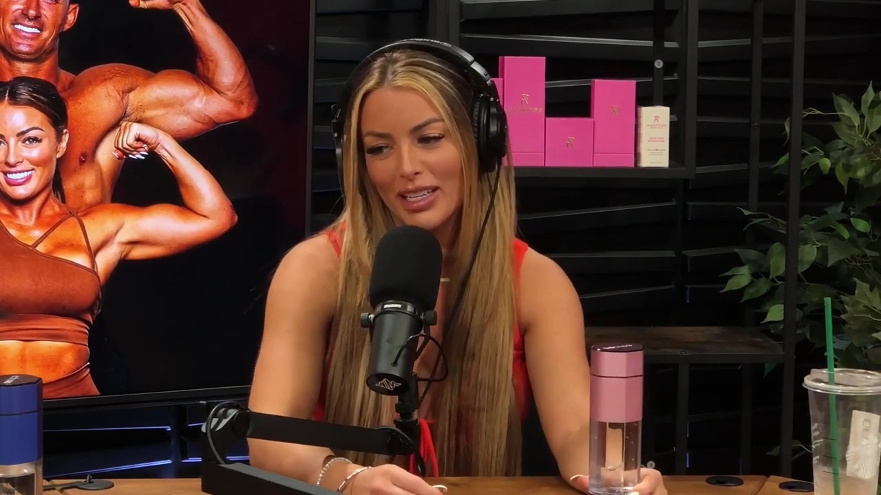y2mate_is_-_Ep_21_-_Power_Alphas_Podcast__Behind_the_Scenes_of_the_WWE___Mandy_Saccomano___Sabby_Piscitelli-56w6yl4r2MY-720p-1711402344_mp40932.jpg