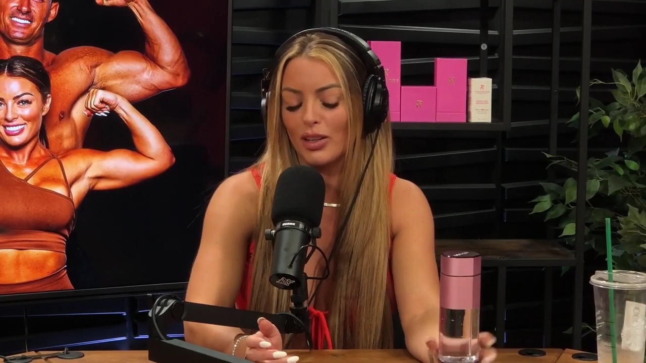 y2mate_is_-_Ep_21_-_Power_Alphas_Podcast__Behind_the_Scenes_of_the_WWE___Mandy_Saccomano___Sabby_Piscitelli-56w6yl4r2MY-720p-1711402344_mp40940.jpg
